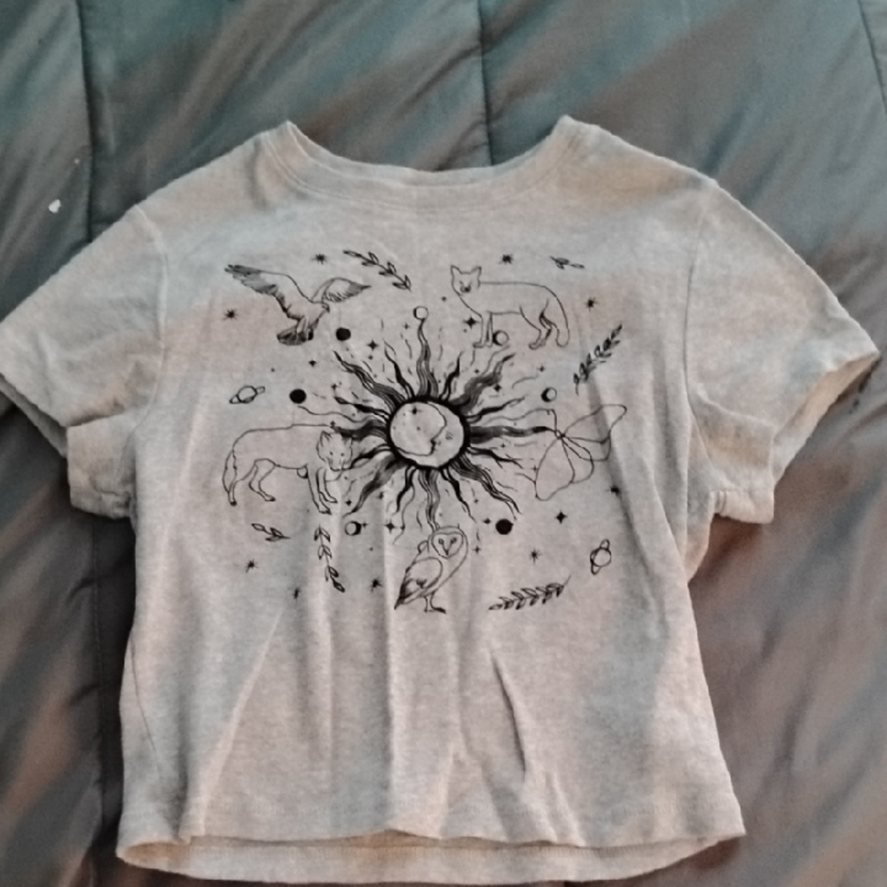 No Boundaries Gray Animal Sunburst Tee